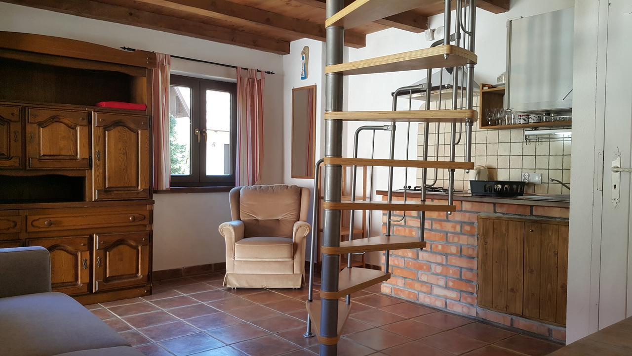 Osada Pod Czerwonym Debem - Czarny Mlyn Villa Jastrzębia Góra Exteriör bild