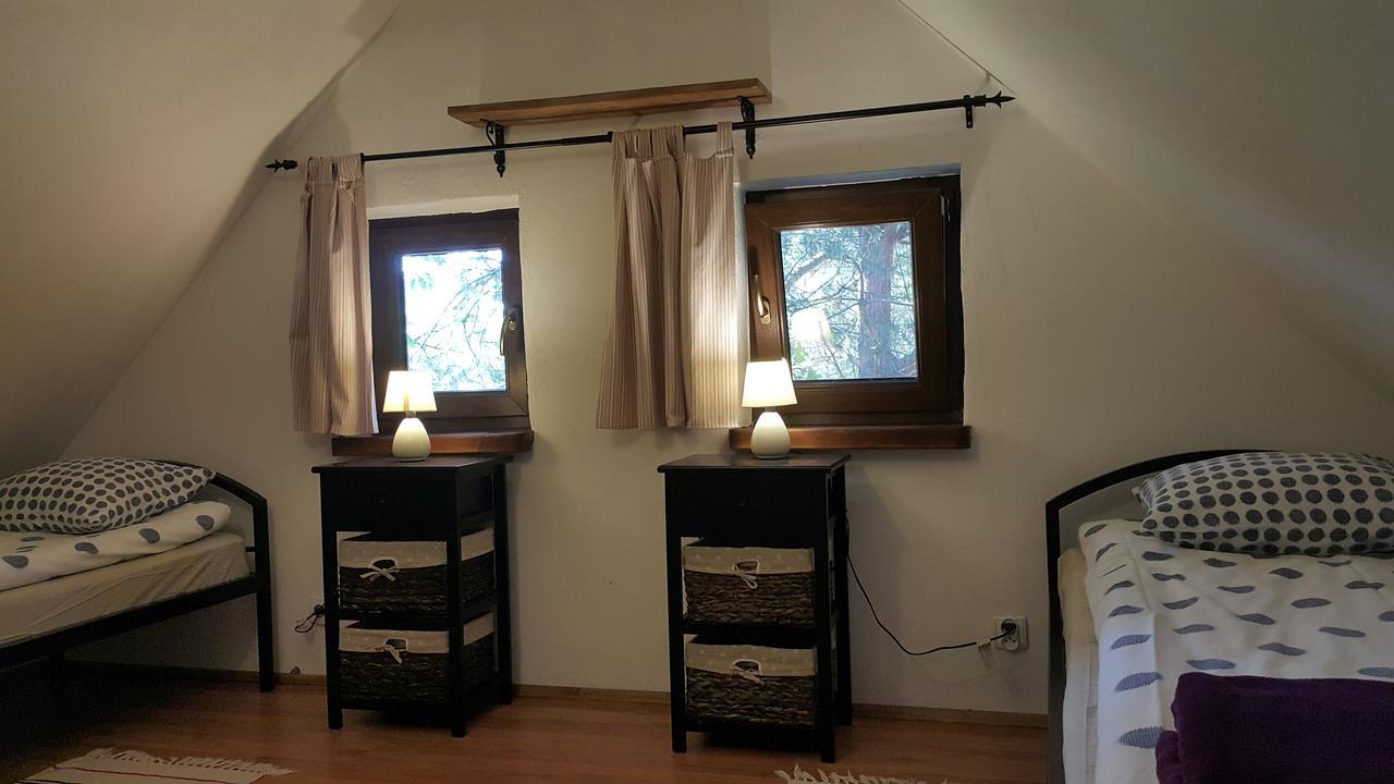 Osada Pod Czerwonym Debem - Czarny Mlyn Villa Jastrzębia Góra Exteriör bild